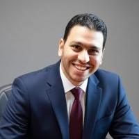 أخصائى جراحة العظام والكسور والعمود الفقري والمناظير