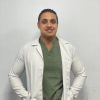 استشاري جراحه العظام والمفاصل الصناعيه