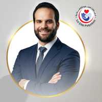 استشاري الجراحة العامة وجراحات الأورام والمناظير، دكتوراة ومدرس الجراحة العامة، كلية الطب، جامعة عين شمس.