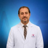 إستشاري العلاج الطبيعي وإصابات الملاعب