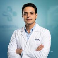 أخصائي الطب النفسي وعلاج الإدمان