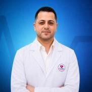 إستشاري جراحة العظام والكسور والمفاصل الصناعية والمناظير جراحة اليد والعمود الفقري وتشوهات الأطفال