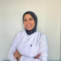 أخصائى طب وجراحة الفم والاسنان