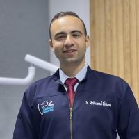 اخصائي تجميل و جراحه الفك والاسنان