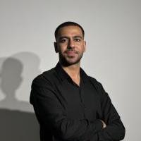 أخصائى جراحة الفم والأسنان