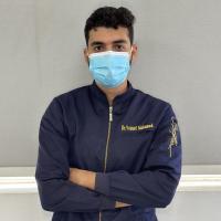 حاصل علي بكالوريوس طب وجراحة الفم والأسنان