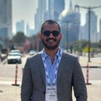 أخصائي طب و جراحة العيون والليزر