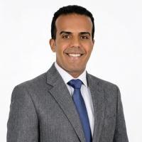 مدرس واستشارى الجراحة العامة والمناظير بمستشفيات القوات المسلحة م