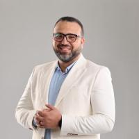 استشاري علاج الألم والعلاج التداخلي للعمود الفقري والمفاصل والام الأورام