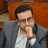 أخصائي النساء والتوليد