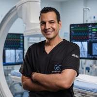 استشاري أمراض القلب والقسطرة القلبية والعيوب الخلقية - جامعة عين شمس