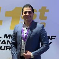 استشارى جراحه الاورام والمناظير بكليه الطب