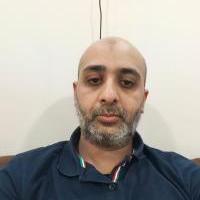 طبيب بشري حاصل على ترخيص مزاولة المهنة