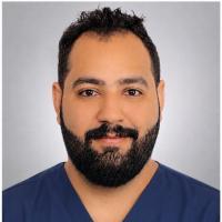 اخصائي طب و تقويم الاسنان