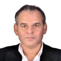استشاري جراحات العظام والعمود الفقري