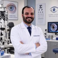 أخصائي جراحة العيون والمياه البيضاء وتصحيح الإبصار بالليزك