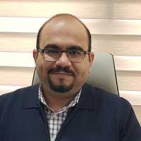 استشاري طب الأطفال و حديثي الولادة