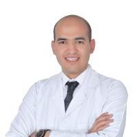 اخصائي جراحات التجميل و تنسيق القوام
و جراحات اليد و علاج الحروق