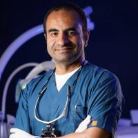 أخصائى طب و جراحه الفم و الأسنان /جامعه القاهره