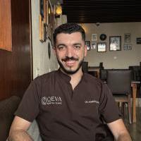 أخصائي علاج الأسنان التحفظي