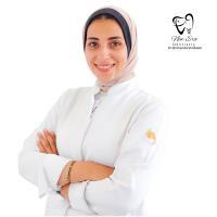 د. شاهنده شعبان، طبيبة أسنان متخصصة في تقديم رعاية متكاملة تهدف للوصول لأفضل نتيجة علاجية وجمالية لكل مريض.