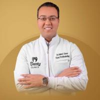 استشارى زراعة وتجميل الأسنان