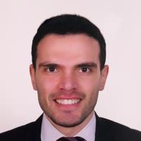 طبيب الباطنة و الجهاز الهضمي و الكبد و المناظير