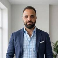 عضو هيئة التدريس بكلية العلاج الطبيعي 
اخصائي العلاج الطبيعي والتأهيل وإصابات الملاعب