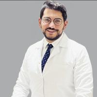 استشاري و مدرس جراحة الاوعية الدموية