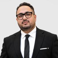 استشارى و مدرس امراض الجهاز الهضمى و المناظير و الكبد بكلية طب القصر العينى