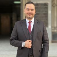 أخصائي الطب النفسي وعلاج الإدمان وطب المخ والأعصاب