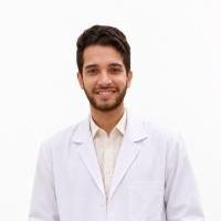 اخصائى طب وجراحه الفم والاسنان