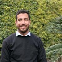 أخصائي تنمية المهارات والتخاطب وتعديل السلوك طبقًا لمناهج تحليل السلوك التطبيقي ABA
خريج كلية التربية الخاصة، يمتلك خبرة عملية لمدة 5 سنوات في مجال التربية الخاصة.
المؤهلات والتدريب:
	خريج كلية التربية الخاصة.
	دبلومة إعداد أخصائي تخاطب ب