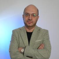 أخصائى العلاج الطبيعى