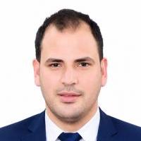 أخصائي جراحات العظام والكسور والمفاصل الصناعيه ومناظير الركبه والكتف