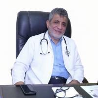 استشاري اول جهاز هضمي وكبد وسكر وغدد
