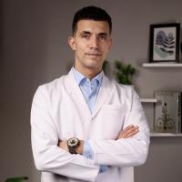 أخصائي طب و جراحة العيون