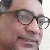 استشاري امراض الباطنة والجهاز الهضمي وامراض الكلى