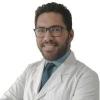 دكتور ادهم عز الدين استاذ جراحه المخ والاعصاب والعمود الفقري جامعه القاهره القصر في فيصل
