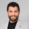 دكتور ماجد خالد اخصائى و مدرس مساعد جراحة و مناظير العظام كلية طب القصر العينى في المهندسين