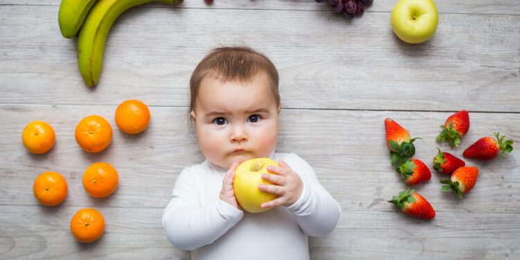 دليلك الوافى حول تغذية الطفل السليمة
