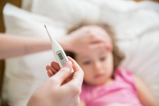 السخونة والحمى للاطفال  والوقايه منها