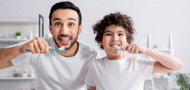 خطوات تنظيف الأسنان بطريقة صحيحة