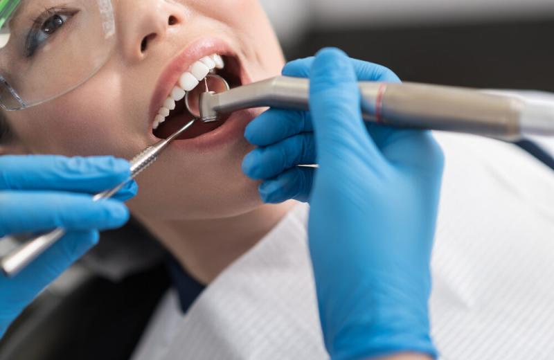 جراحة الأسنان وأهم أسبابها