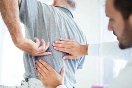 العلاج الطبيعي للتخلص من آلام الظهر