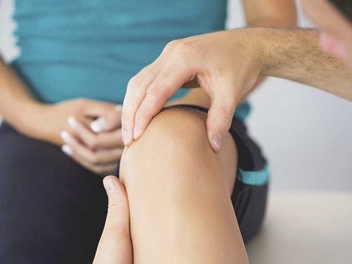 كدمة الركبة وطرق التعافي منها
