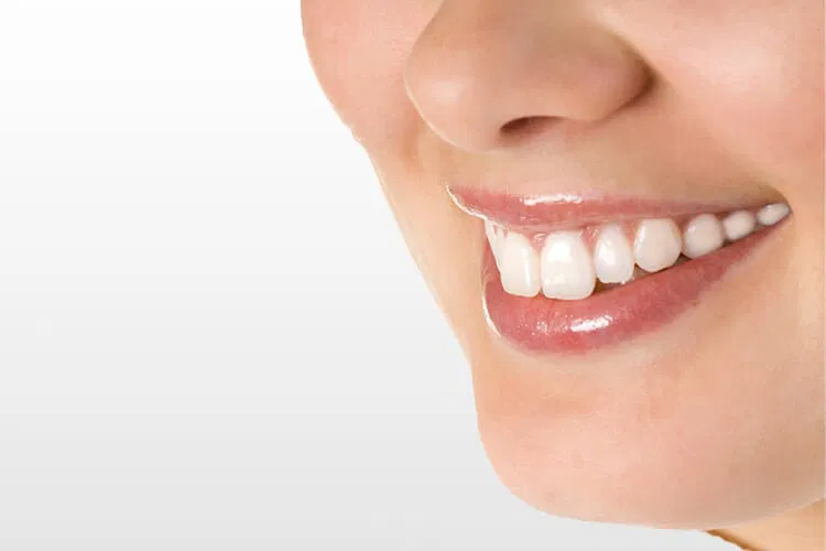 قص اللثة ومخاطره