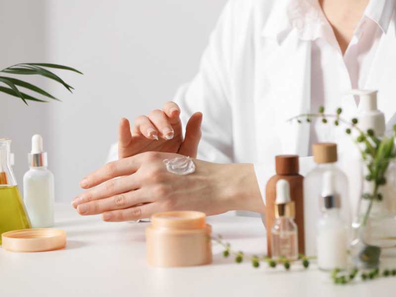 مادة البارابين فى مستحضرات التجميل ومخاطرها