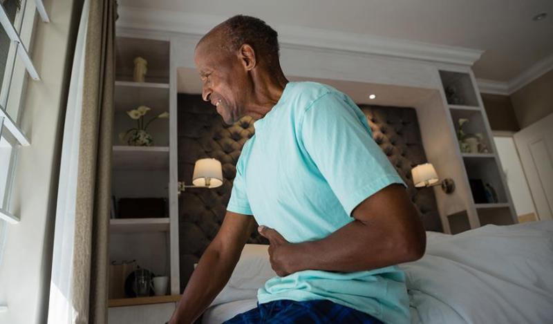 آلام البطن المفاجئة وأهم أسبابها