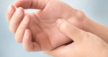 ماهى أسباب ظهور الكيس الدهني ؟